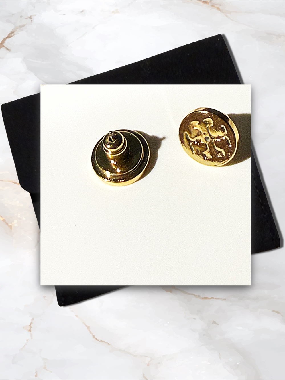 Tory Burch Fleur White Enamel Gold Tone Floral Stud Earrings Logo - Picture 2 of 3